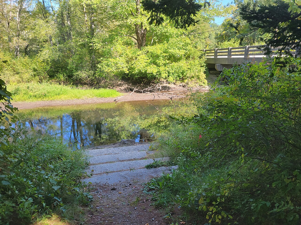 Leovich Landing, Oxford, Massachusetts